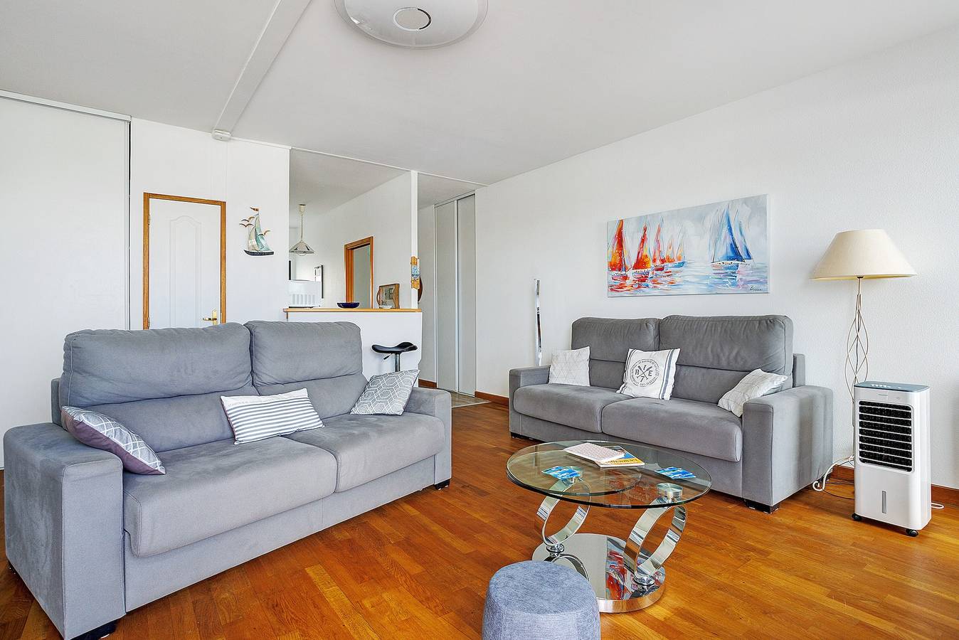 Appartement entier, Appartement 'Les 2 Tours La Rochelle' avec balcon et Wi-Fi in La Rochelle, Région de La Rochelle