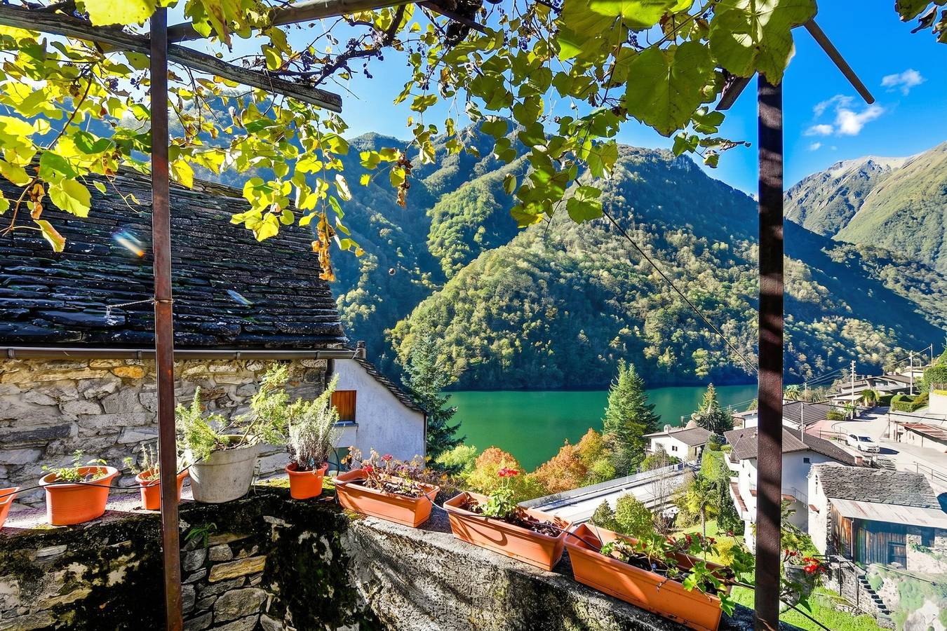 Casa Carla 1 in Vogorno, Tessiner Alpen