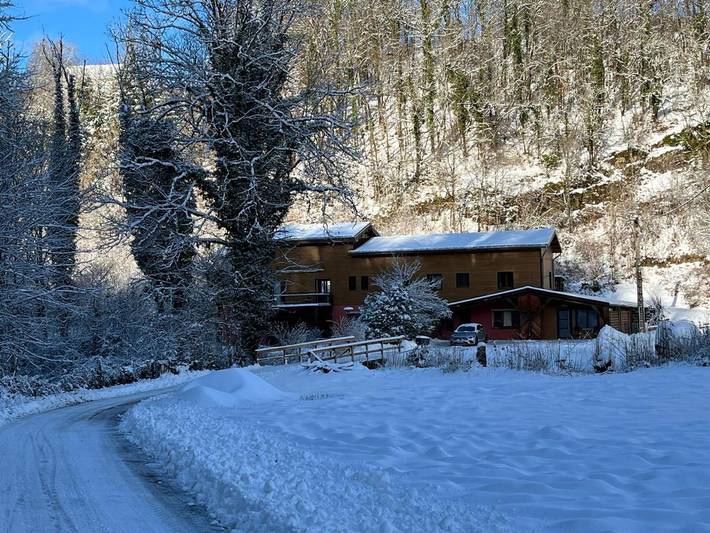 Gîte pour 4 personnes, avec jardin à Ravilloles