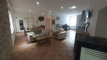 Gîte pour 5 personnes, avec vue et jardin à Lacaune