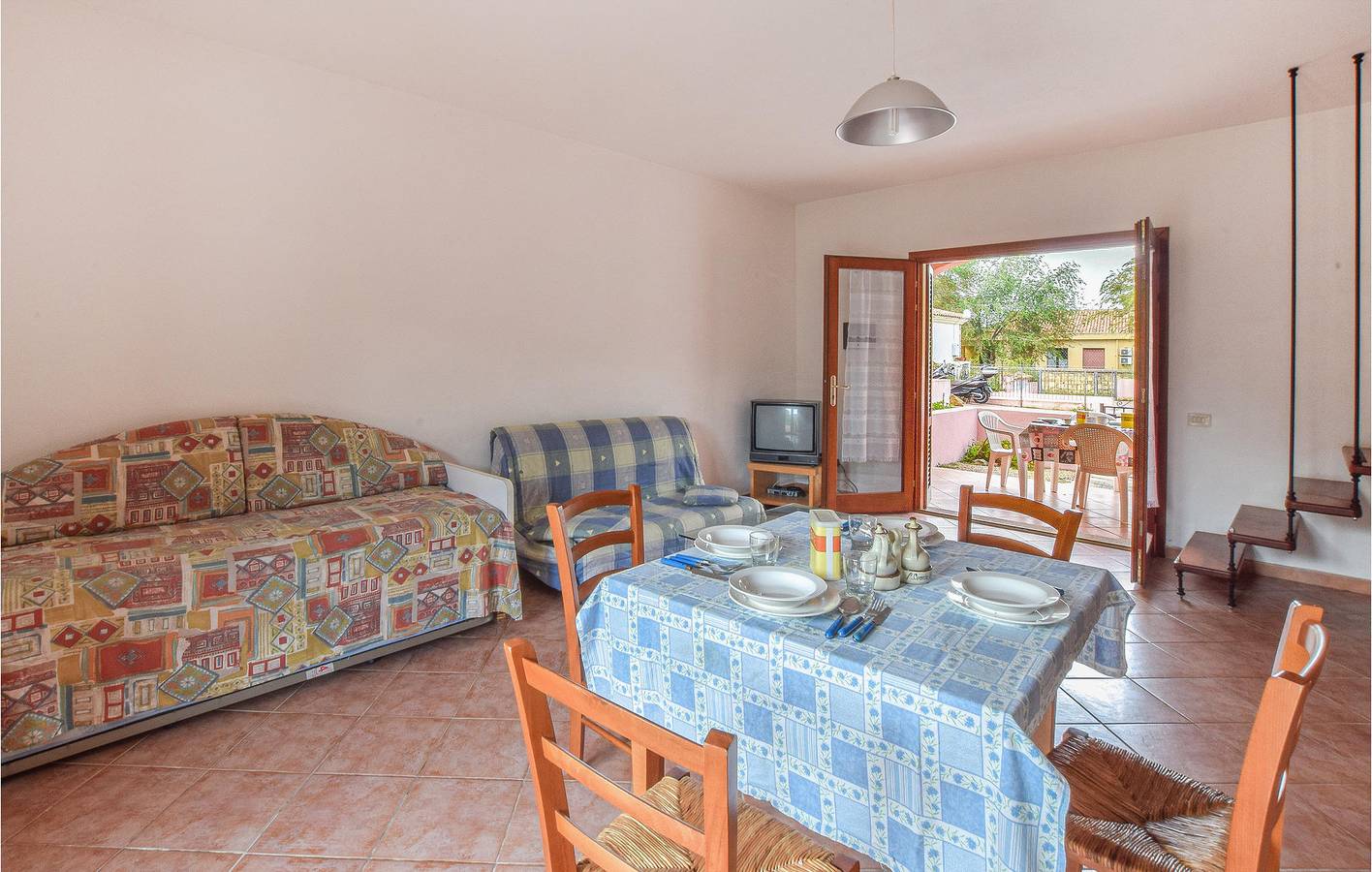 Appartamento isolato di 75 mq con vista, parcheggio e pesca in Straulas, San Teodoro