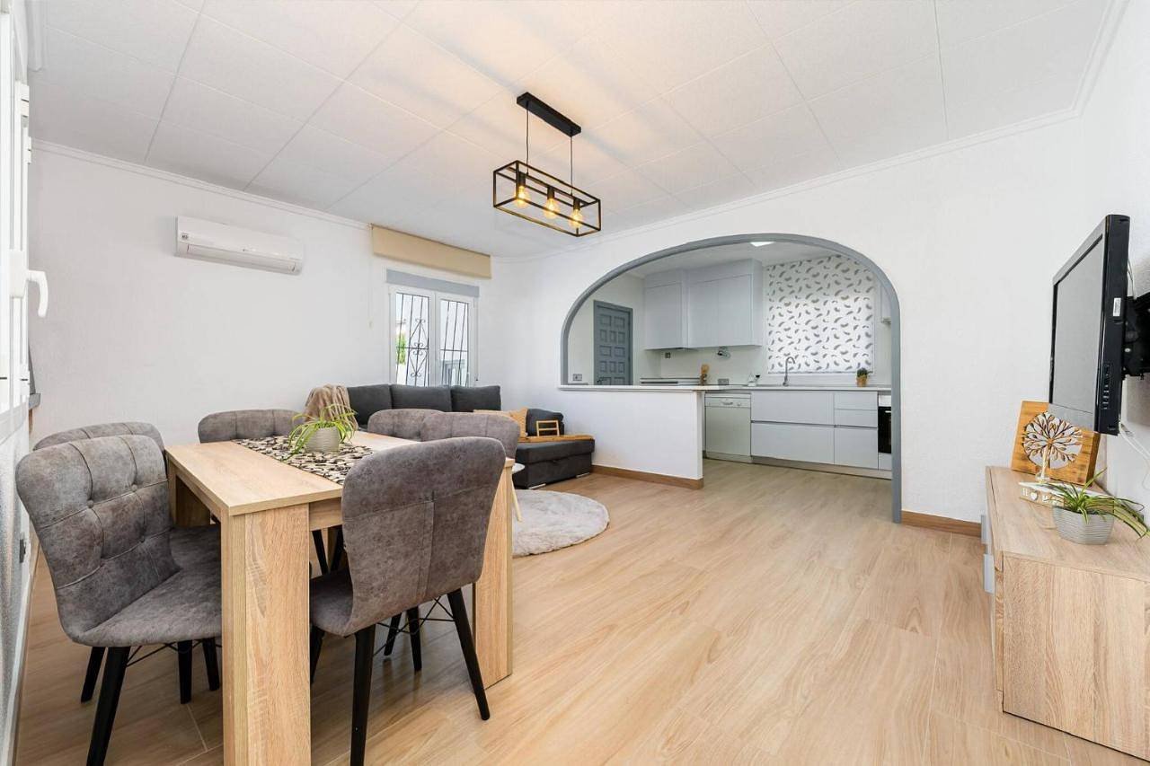 Two-Bedroom Apartment in Pilar de la Horadada, Costa Blanca