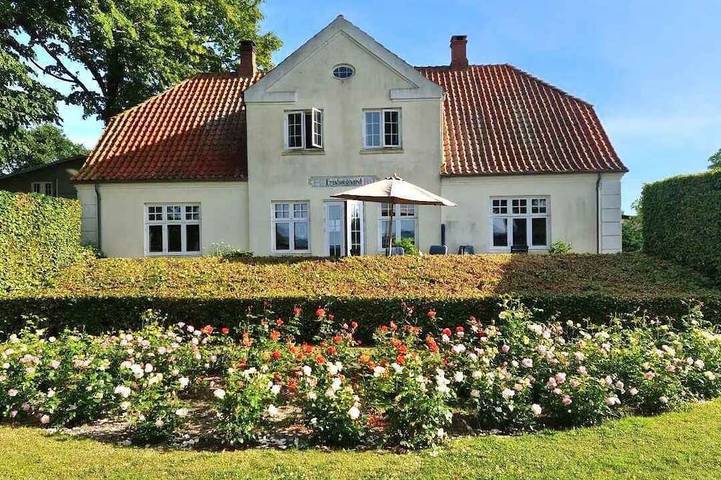 Ferienhaus für 4 Personen, mit Terrasse und Garten