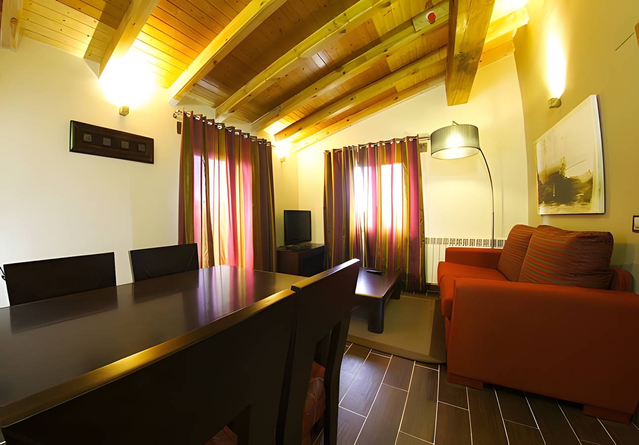 Studio 'Santa Cristina' mit Bergblick, Gemeinschaftsterrasse und Gemeinschaftsgarten in Bretun, Villar del Río