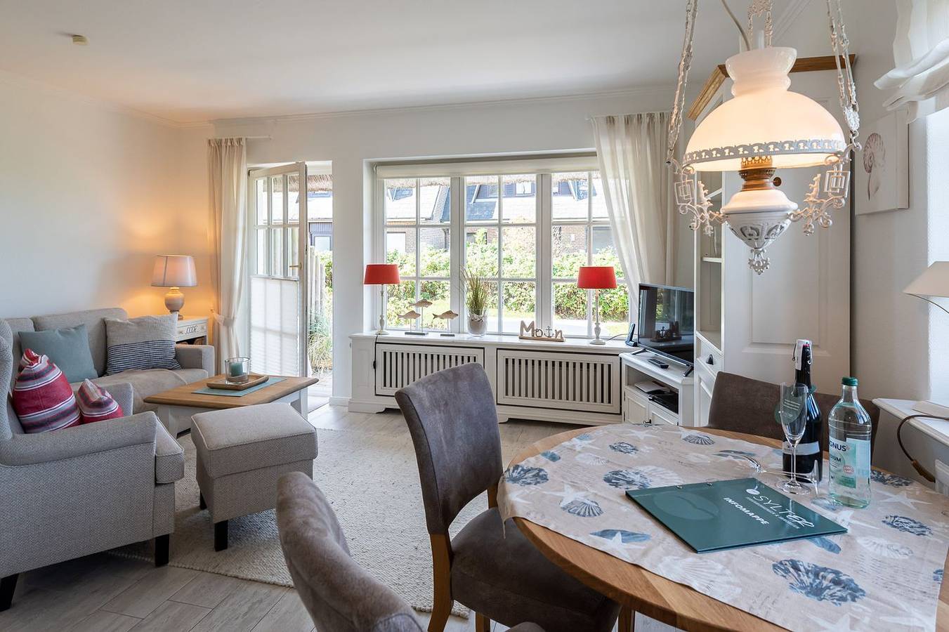 Großes Hausteil mit 4 Zimmern auf ca. 95 m², für bis zu 4 Personen. in Wenningstedt, Sylt