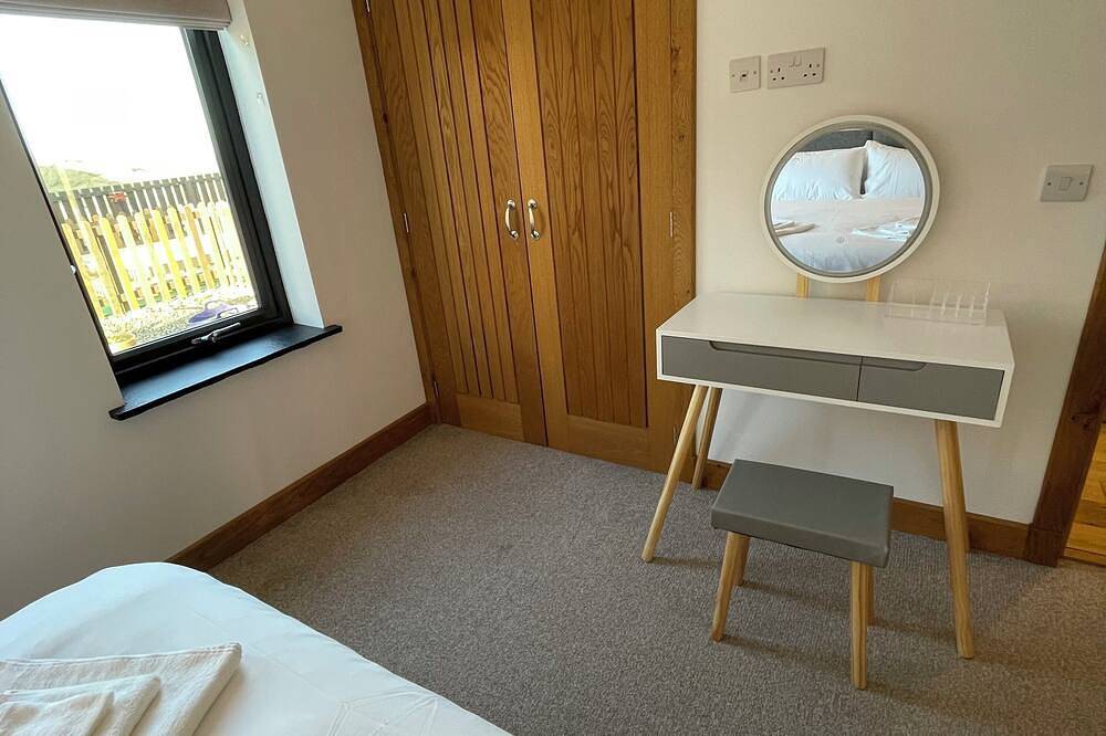 Switha- 3 bed home in Orkney, Scotland with hot tub and outstanding sea views in Orkney Inseln