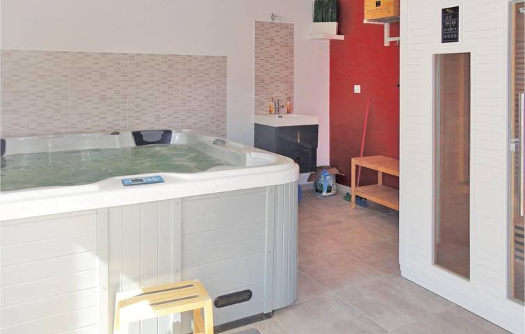 Geräumiges Apartment mit Parkplatz, TV & Internet in Narbonne, Mittelmeerküste (Frankreich)