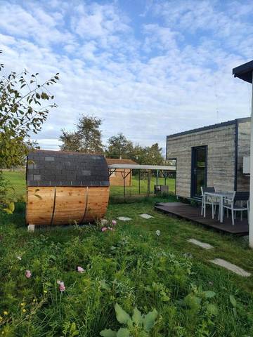 Tente pour 2 personnes, avec terrasse ainsi que jardin et sauna dans Grand Est