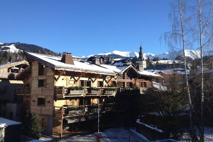 Gîte pour 4 personnes, avec terrasse dans Office de Tourisme de Megeve