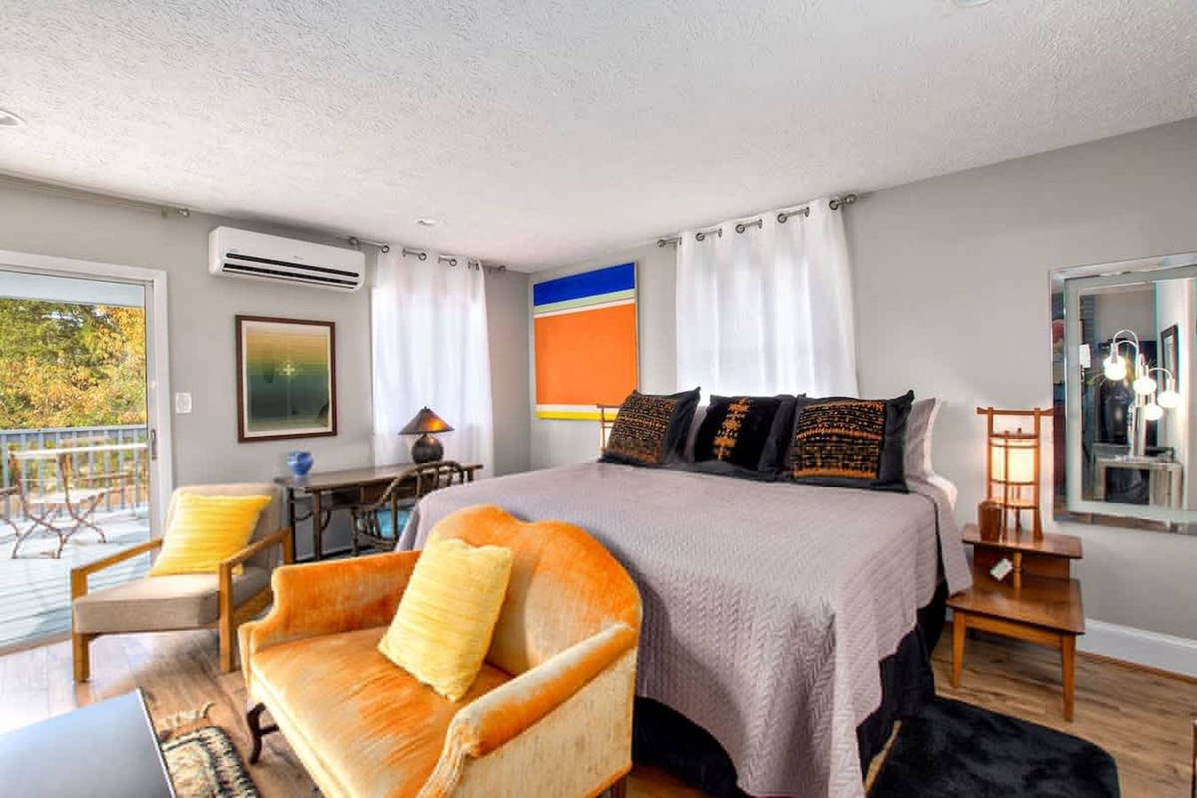 Ganzes Studio, Cheerful Studio w Patio Steps From Everything in Blue Ridge Parkway, Asheville