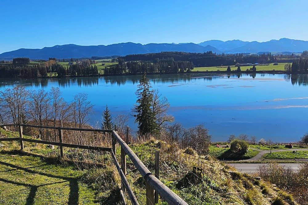 „Familienfreundliche Ferienwohnung mit Panoramablick über den malerischen Lechse in Lechbruck am See, Bayerisch Schwaben