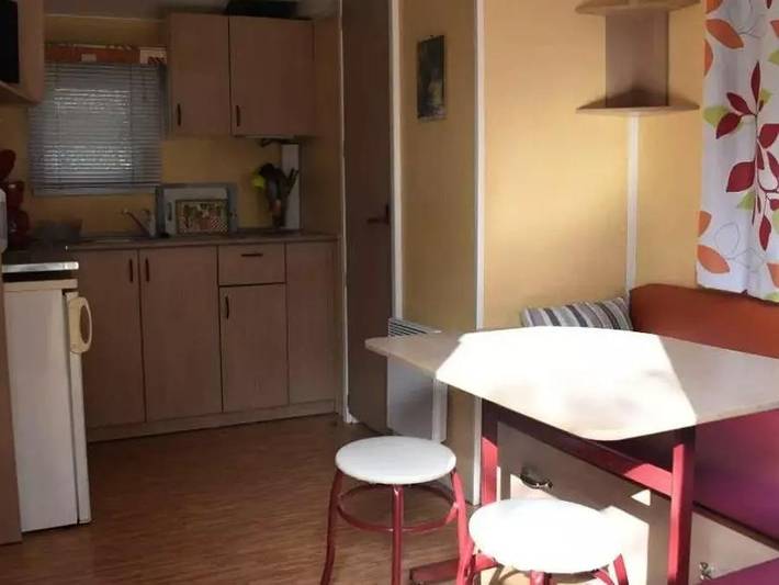 Mobil home pour 4 personnes, avec bassin pour enfant à Aups - 4