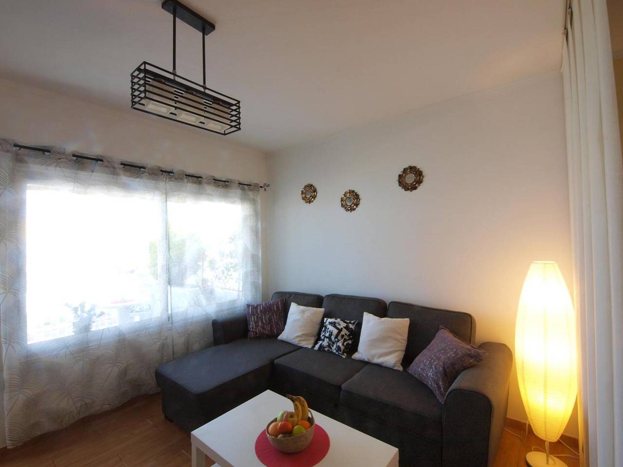 Studio entier, Appartement de vacances « Blue Horizon » avec vue sur la mer, piscine partagée et Wi-Fi in Mesa del Mar, Tacoronte