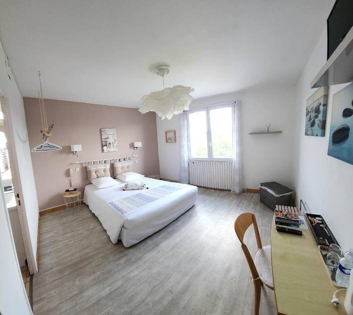 Chambre d’hôte pour 3 personnes, avec Terrasse et Vue