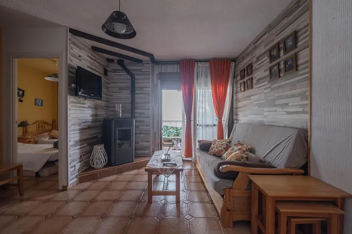 Apartamento de vacaciones para 4 personas, con vistas además de piscina y terraza, Se admiten mascotas - 1