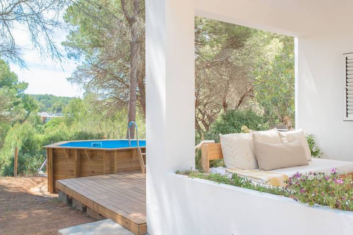 Casa rural para 7 personas, con jardín además de terraza y piscina para niños, Se admiten mascotas en Santa Eulària des Riu - 2