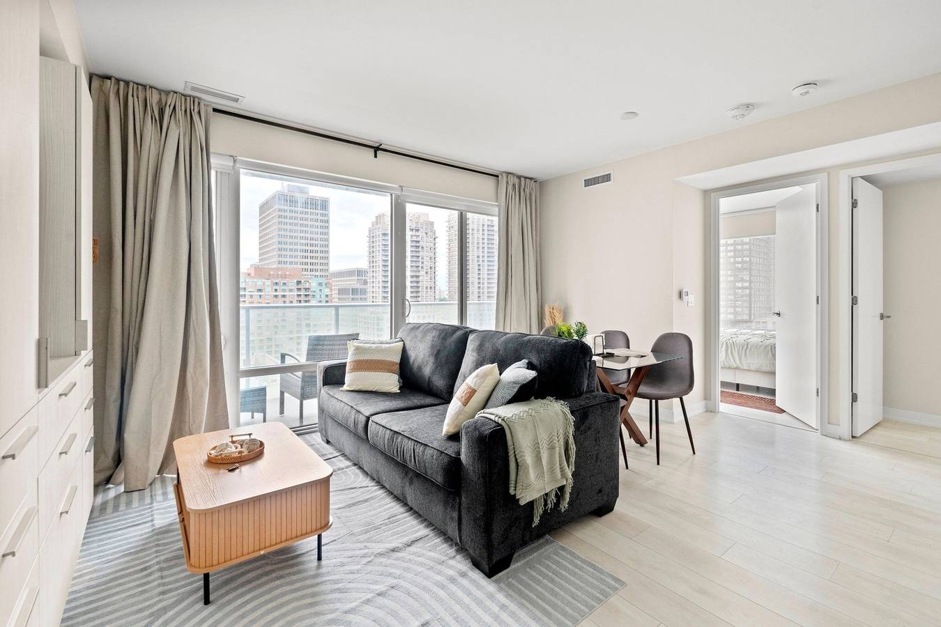 Apartamento entero, Oakville. Sunny 1Br Basement - Basement in Oakville, Lago Ontario (Kanada)
