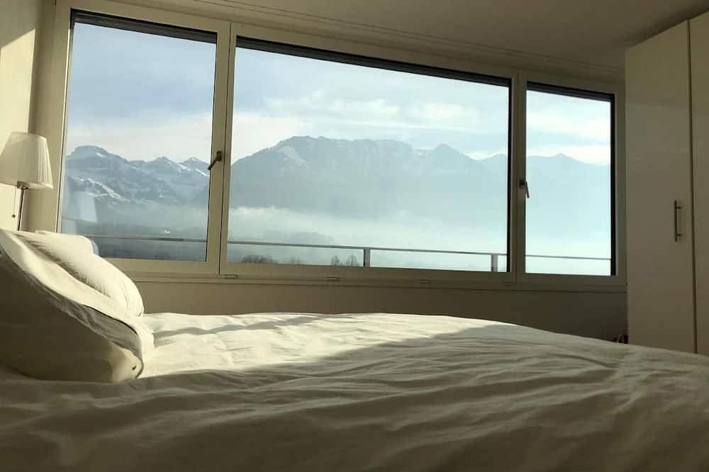 Entire apartment, Penthouse Alpenblick (6 Erwachsene & 3 Kinder) by Interhome in Sarnen, Obwalden