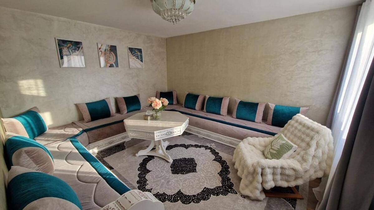 Appartement entier, Two-Bedroom Apartment in Waziers, Département Nord