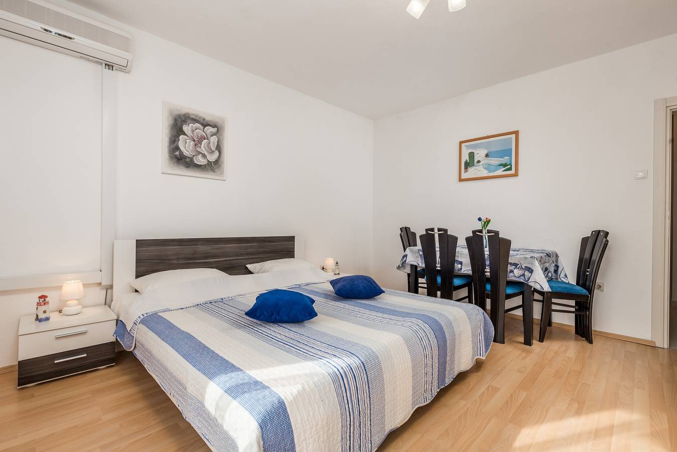 Ganze Wohnung, 1-Zimmer-Ferienwohnung mit Balkon und Meerblick Klenovica, Novi Vinodolski A-5575-a in Klenovica, Primorje-Gorski Kotar