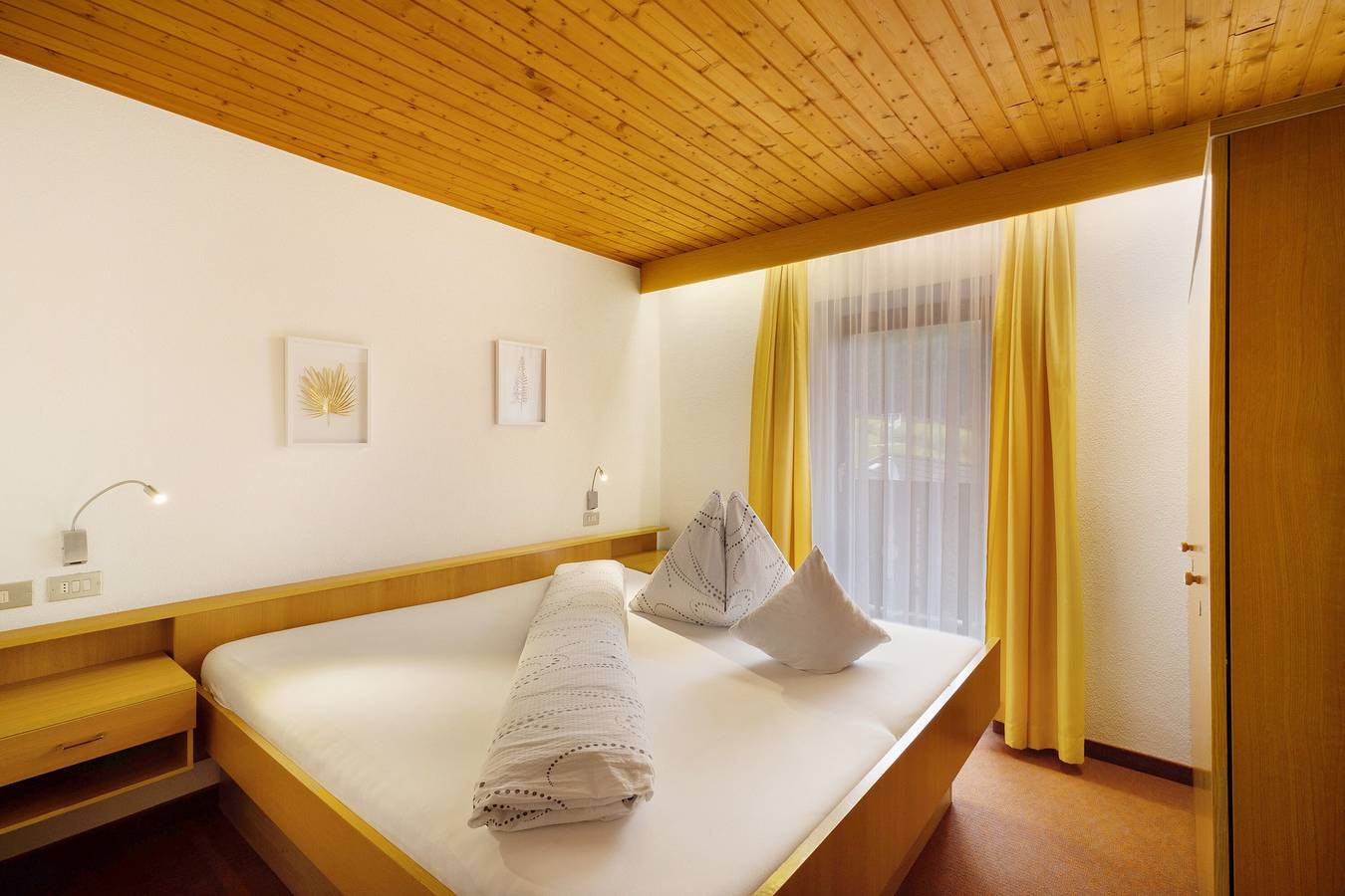 Room 'Ederhof 7' with Mountain View, Shared Terrace, Wi-Fi, and Breakfast Included in Ahrn Valley, Ziller valley alps