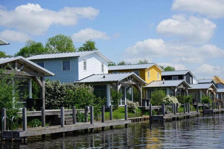 Bungalow voor 6 personen, met Terras en Tuin in Giethoorn