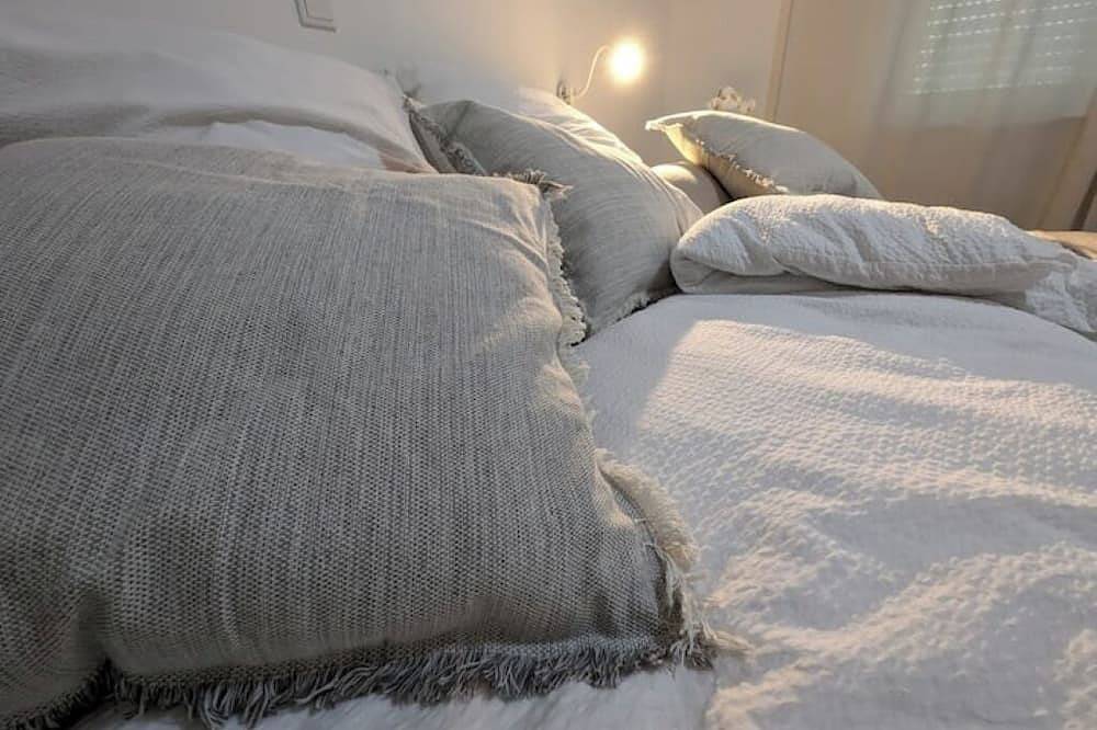 Ganze Wohnung, Bad Bederkesa - Ferienwohnung im Neubau - 73 qm - 2 Schlafzimmer & Balkon in Geestland, Cuxland