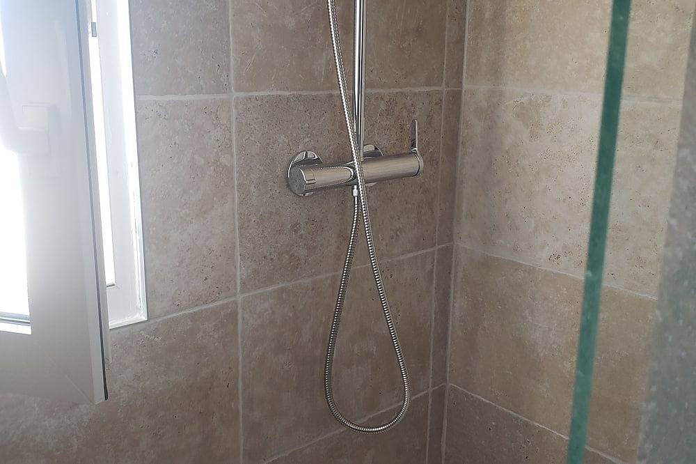 Ganze Wohnung, Saint Ange 50 m2 harbor view 5mn drive from downtown in Monticello, Calvi und Umgebung