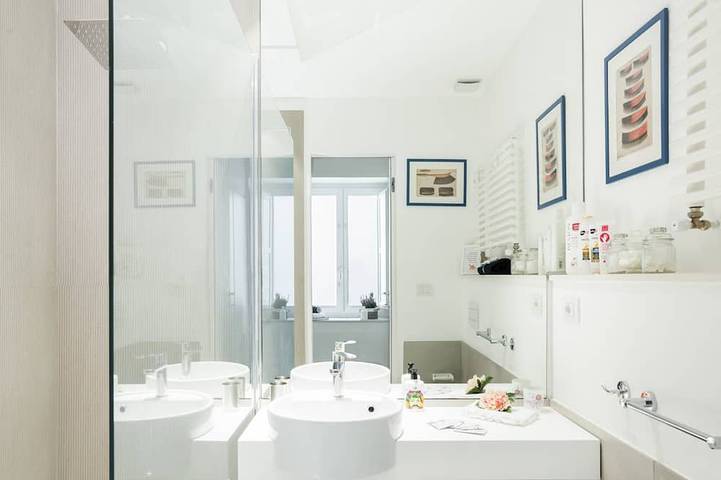 Entire apartment, Sea-View Loft in Ortigia. Comfort, Style and Unforgettable Sunsets. in Ortigia, Syracuse