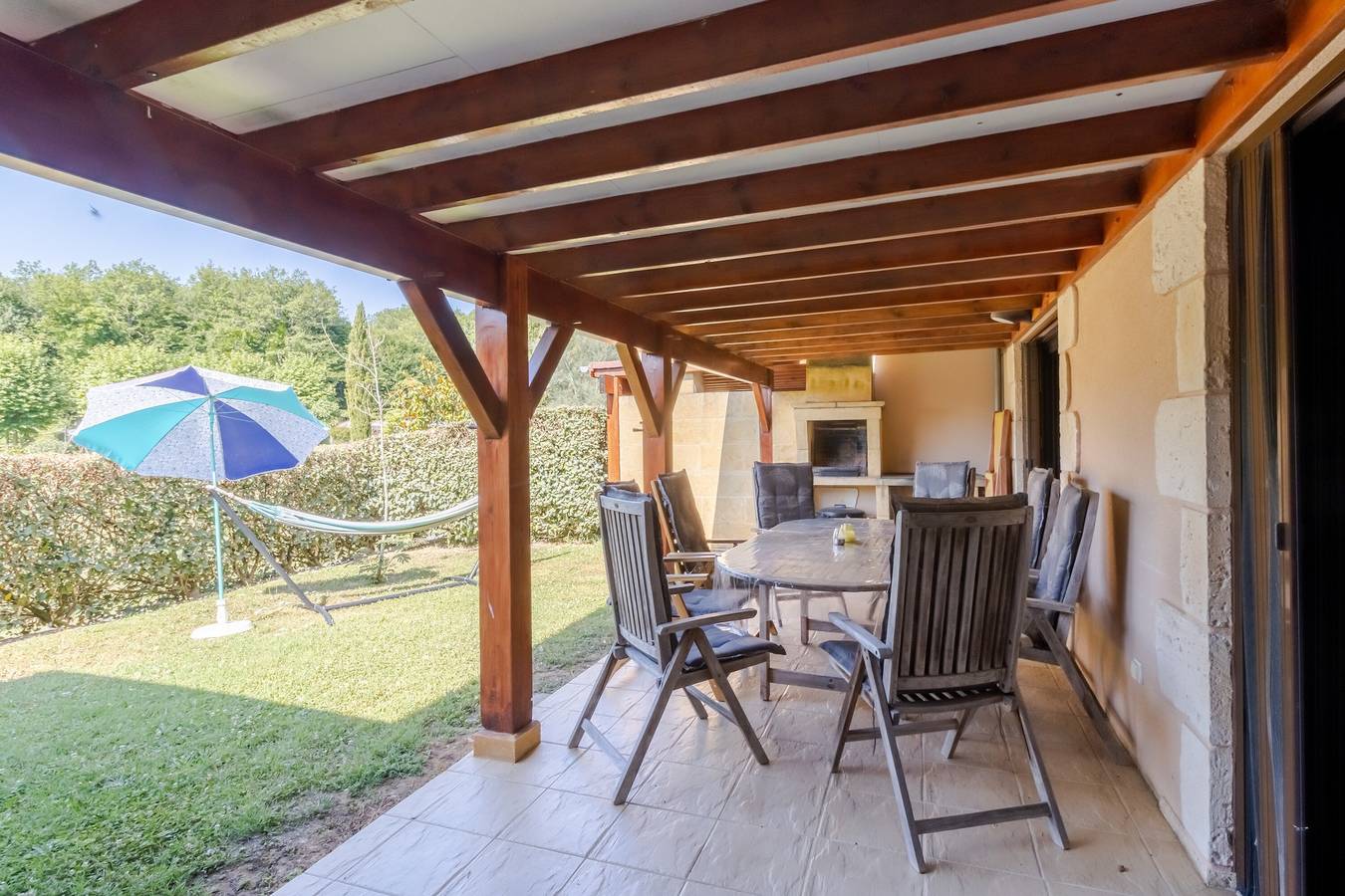 Ferienhaus 'Liz' mit Gemeinschaftspool, Wlan und Klimaanlage in Castelnaud-la-Chapelle, Périgord Noir
