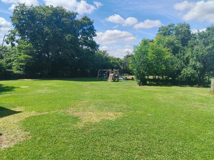 Location de vacances pour 22 personnes, avec jardin et vue, animaux acceptés dans Marcourt - 3
