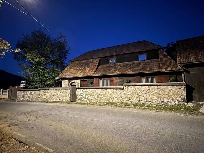 Location de vacances pour 14 personnes, avec jardin ainsi que piscine et vue à Alba (Romania) - 2