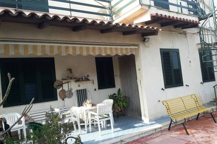 Appartamento vacanze per 6 persone, con terrazza e piscina nonché giardino - 1
