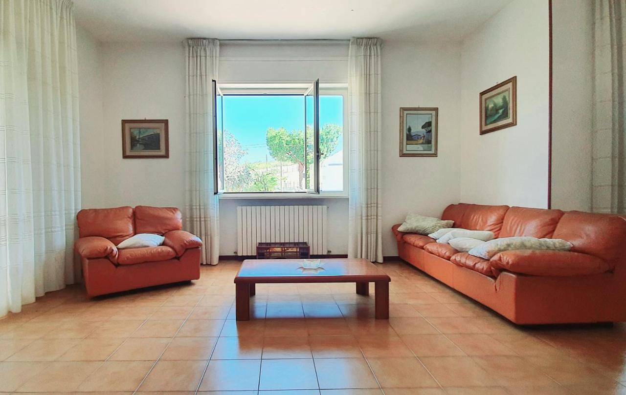 Three-Bedroom Villa in Francavilla al Mare, Chieti Provinz
