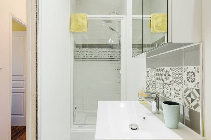 Gîte pour 4 personnes, avec jardin et piscine à Villeneuve-la-Comtesse - 4