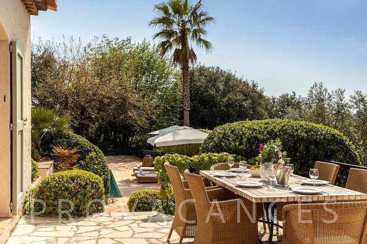 Exclusive villa with panoramic views and a private pool near Saint-Paul-de-Vence in La Colle-sur-Loup, Costa mediterránea (Francia)