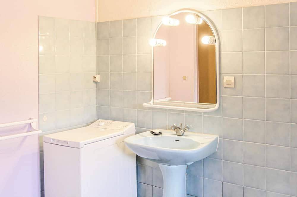 Belle maison de 2 chambres à. in Gourfaleur, Région de Saint-Lô