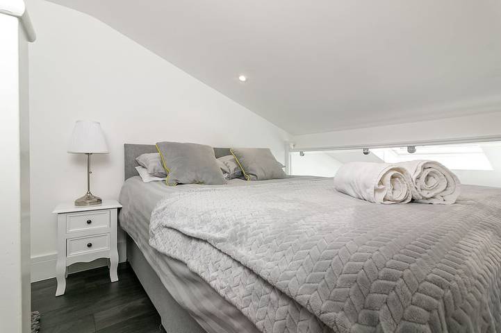King Pin Corner-Vue sur Jardin-Salle de bain privée-Maison-d'exception in Stevenage, Hertfordshire