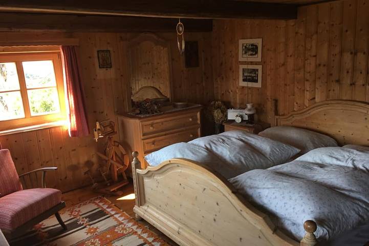 Uriges Bauernhaus in idyllischer Lage zwischen Ritterburg und Badeteich in Falkenfels, Ostbayern