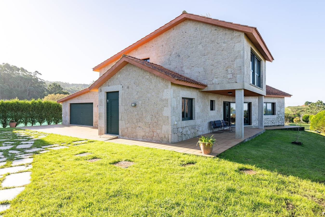 Luxuriöse Einzelvilla Carolina am Meer mit privatem Pool und Garten in Porto do Son, Rías Baixas