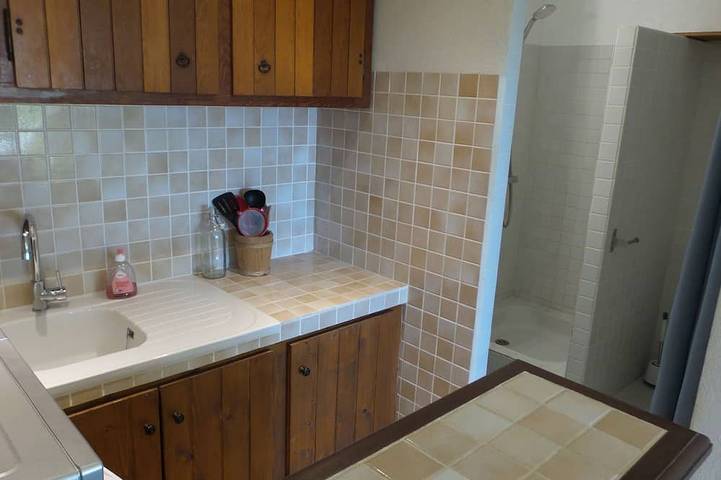 Ganze Wohnung, Studio mit privatem Garten in Sanary in Sanary-sur-Mer, Mittelmeerküste (Frankreich)