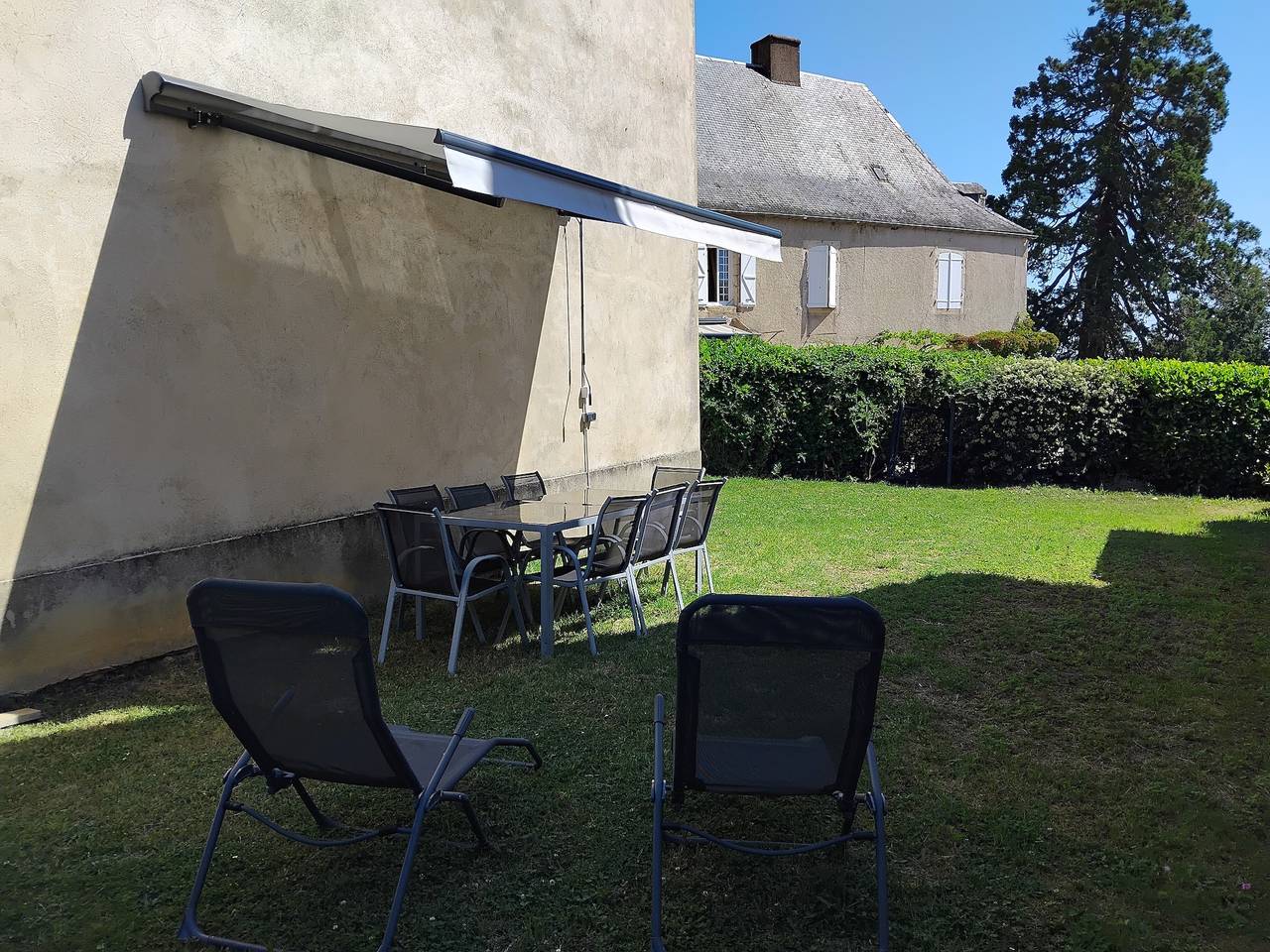 Casa de vacaciones «Les Glycines» con terraza y jardín privados in Rouffignac-Saint-Cernin-de-Reilhac, Périgord Noir