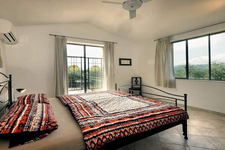 Una casa vacanza per rilassarsi in un ambiente pittoresco ed elegante in Comune di Dolcedo, Riviera di Ponente