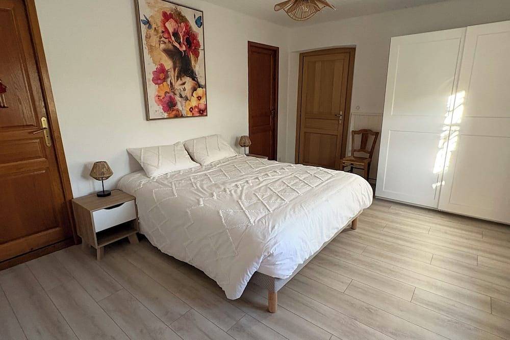 Entire apartment, Charming accommodation 5 minutes from the lake in Sciez, Thonon-les-Bains region