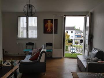 Gîte pour 3 personnes, avec terrasse à Fleury-les-Aubrais