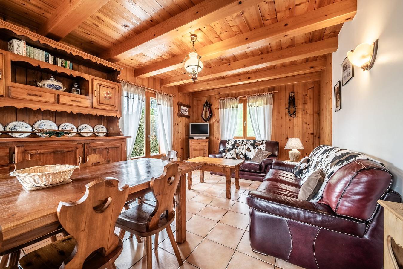 Chalet '3 Etoiles - Le Pèlouêt' avec vue sur la montagne, terrasse privée et Wi-Fi in Morzine, Les Portes du Soleil