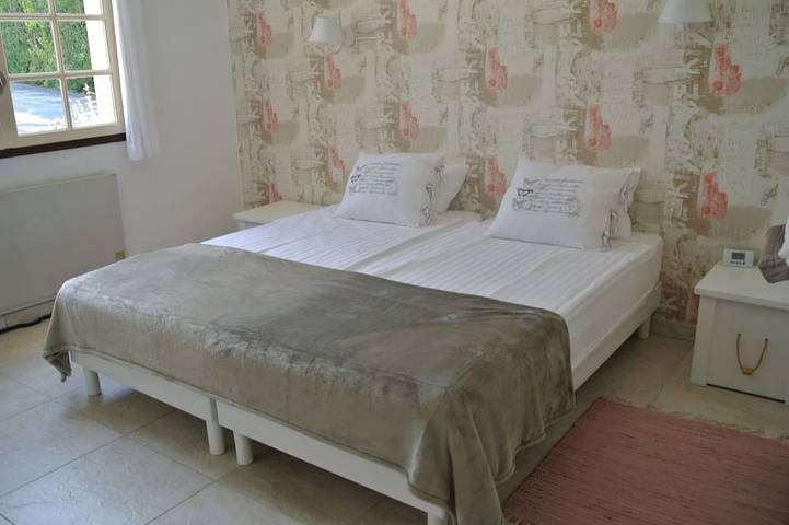 Location de vacances pour 8 personnes, avec terrasse et jardin à Laurens - 3