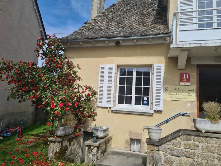 Hôtel pour 2 personnes, avec vue ainsi que terrasse et jardin à Saint-Julien-aux-Bois - 3