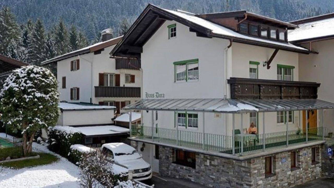 Holiday Apartment for 4 People in Mayrhofen, Ziller valley alps