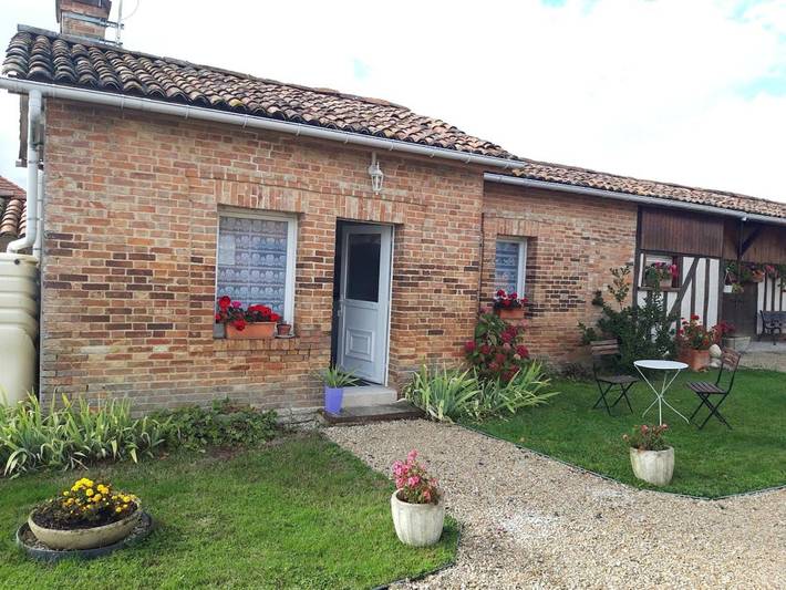 Gîte pour 2 personnes, avec terrasse et vue dans Frampas